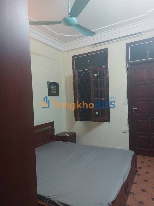 Nhà Ngọc Lâm Long Biên 52m² - 4 Tầng - Ngõ Ô Tô - Gỗ Lim Sang Trọng