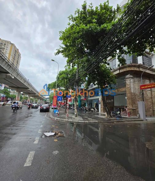 Văn phòng Cầu Giấy 170m² giá thỏa thuận - Sẵn sàng làm việc