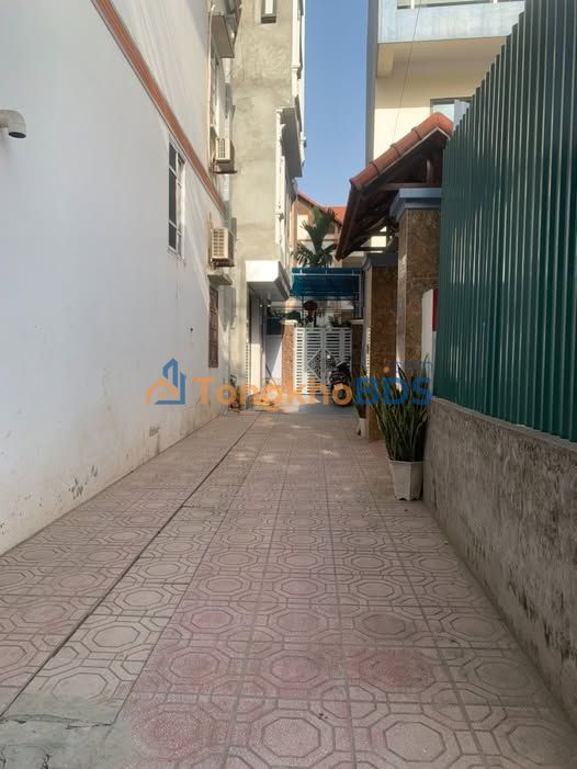 Nhà ngõ 633 Trương Định 40m² Long Biên - Ô tô vào tận nhà