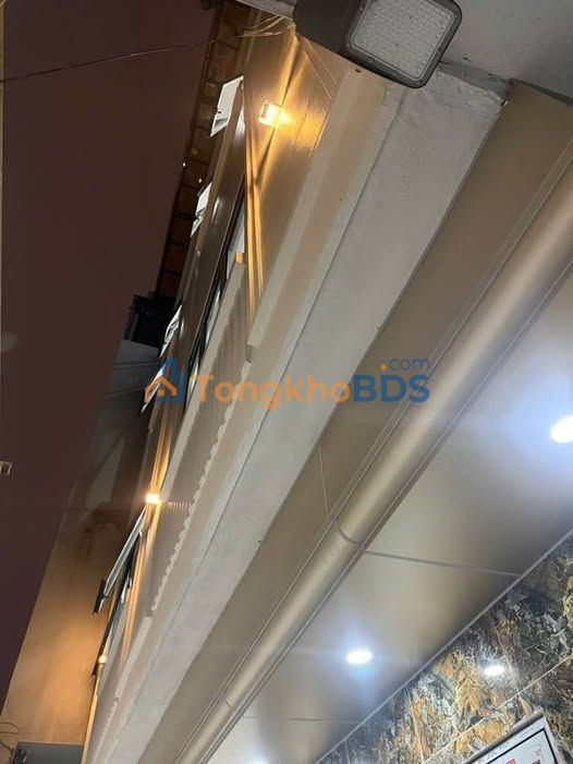 Nhà 36m² Hoàn Kiếm - 4 Tầng Ô Tô Tránh, Giá 10 Tỷ Hiếm Có