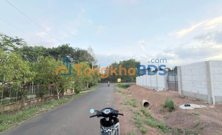 Đất nền Suối Cam Đồng Xoài 130m² 6xx triệu - Đường to ô tô