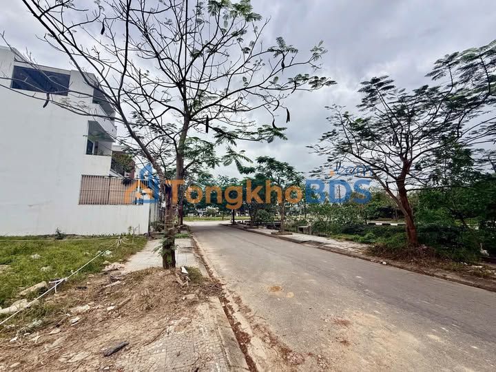Đất Vàng Hà Văn Chúc Huế 100m² - View Kênh Thoáng Đãng, Đầu Tư Sinh Lời