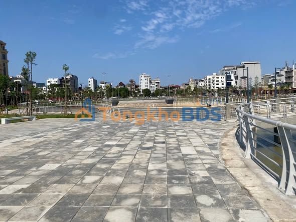 Nhà Vườn Đào, Tây Hồ 110m² - Kinh Doanh Đỉnh, Ô Tô Tránh Vỉa Hè