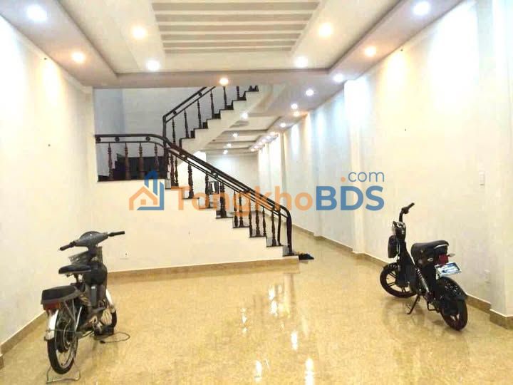 Nhà thuê Duy Tân Buôn Ma Thuột 150m2 8tr - Ô tô vào nhà