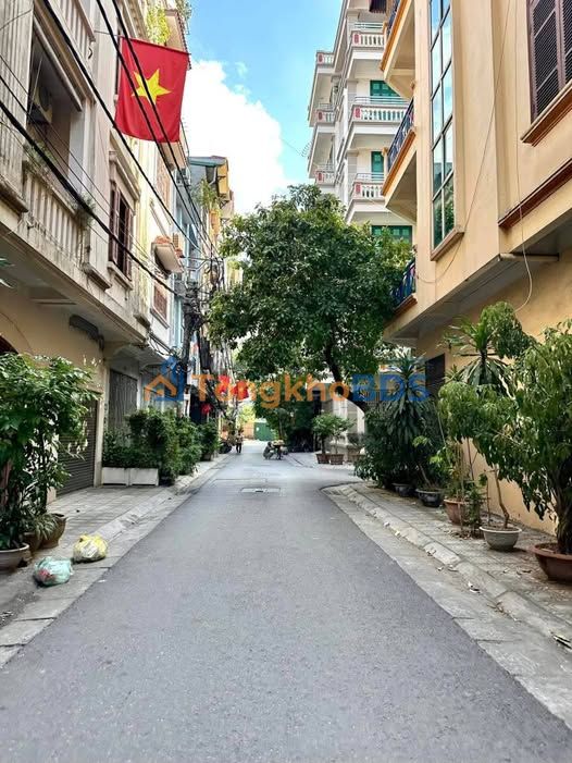 Bán Đất Phân Lô Lạc Trung, Hai Bà Trưng 68m² - Vỉa Hè, Ô Tô Tránh