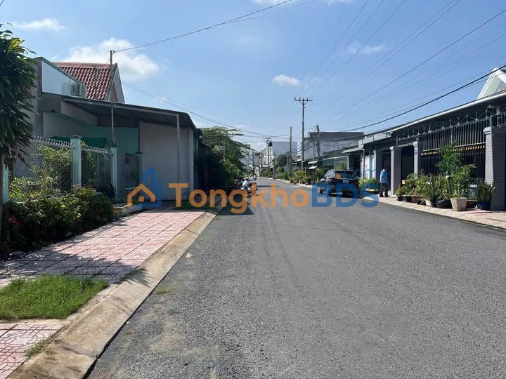 Nhà phố Lê Văn Kiệt Tân An 228m² 3,9 tỷ - Mặt tiền kinh doanh