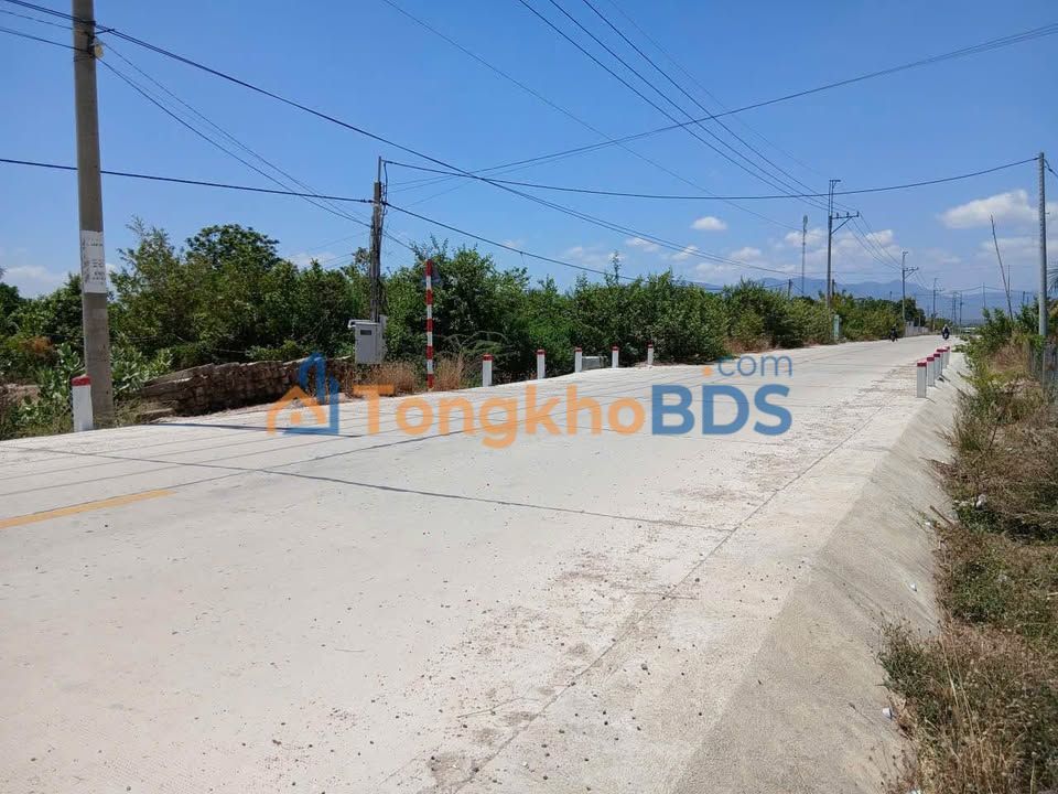 Đất nền Vạn Thạnh Nha Trang 941m² 1.3 tỷ - Đường to ô tô