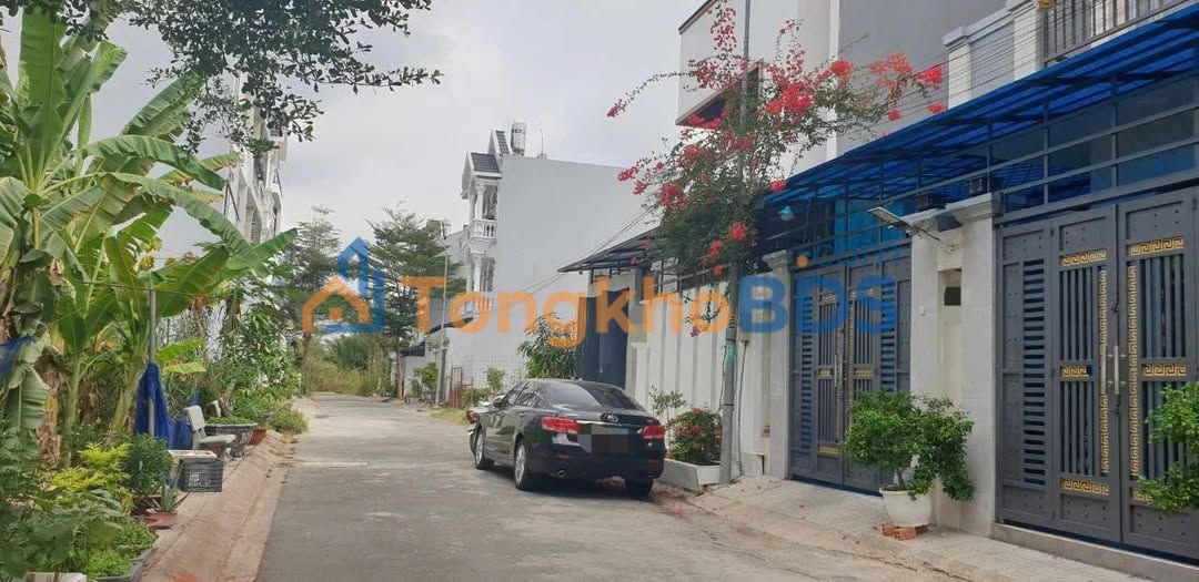 Nhà Phố 3 Tầng Ngang 8.1m, Gara Ô Tô - Nhà Bè, 5.8 Tỷ