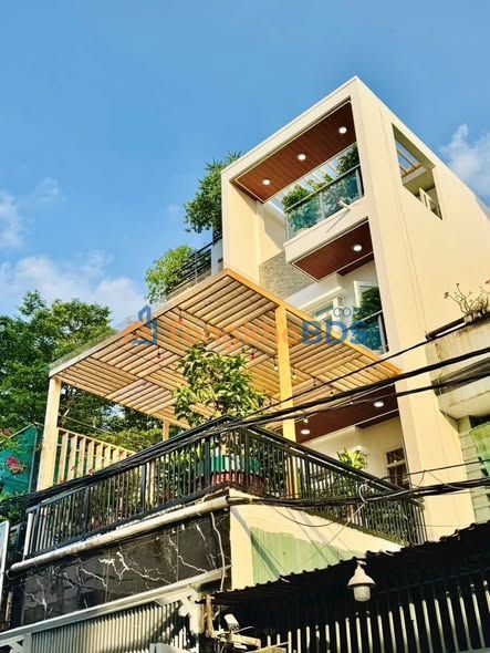 Nhà 4 tầng Hẻm xe hơi P.8 Gò Vấp - 10.9 Tỷ - Tặng Full Nội Thất