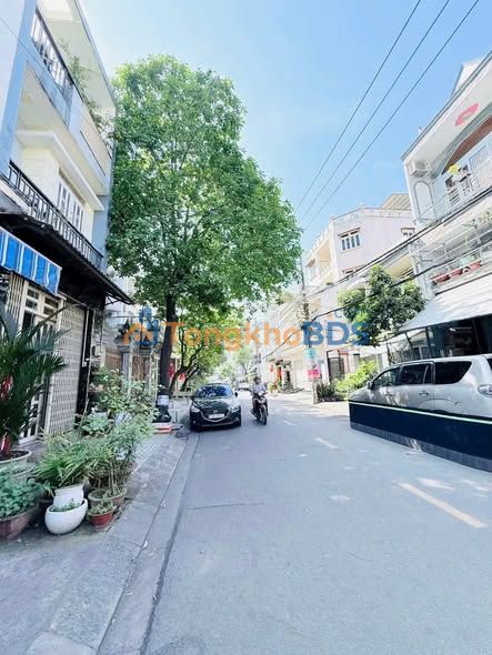 Nhà Tân Phú 63m² (4.2x15m) Giá 7.6 Tỷ - Hẻm Thông Xe Tải