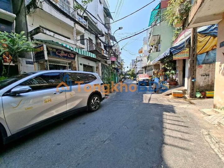 CHDV Lạc Long Quân Tân Bình - 154m² - 33 Phòng - 130 Triệu/Tháng