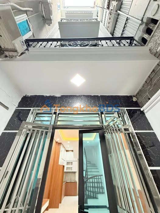 Nhà 30m², 5 tầng, Bà Triệu Hà Đông - Ô tô vào nhà, Giá 7.9 tỷ