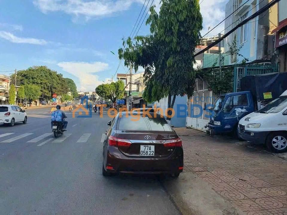 Nhà phố Nguyễn Văn Cừ 229m² 15.99 tỷ - Mặt tiền kinh doanh