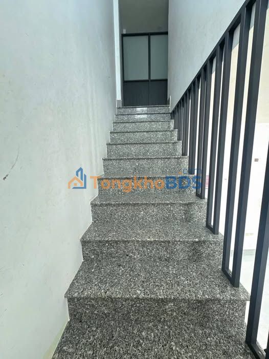 Cho thuê nhà 2PN 2WC gần Vòng xoay Phú Khương, Bến Tre - Giá 3 Triệu/Tháng