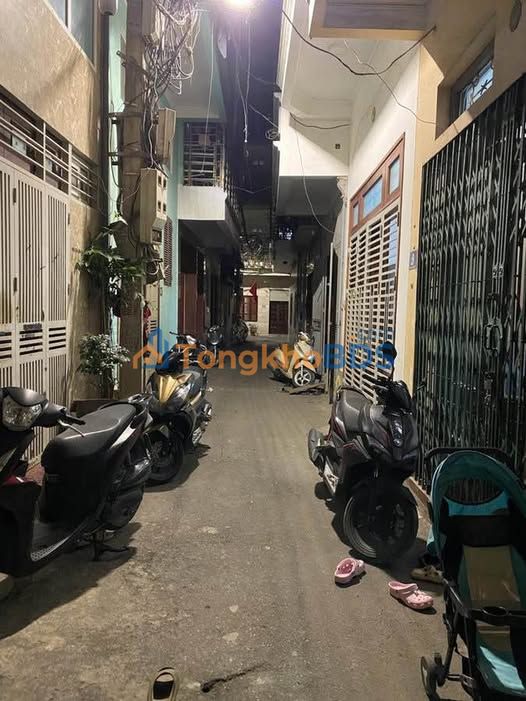 Đất phân lô Hoàng Văn Thái 30m² 8,9 tỷ - Sổ đỏ chính chủ