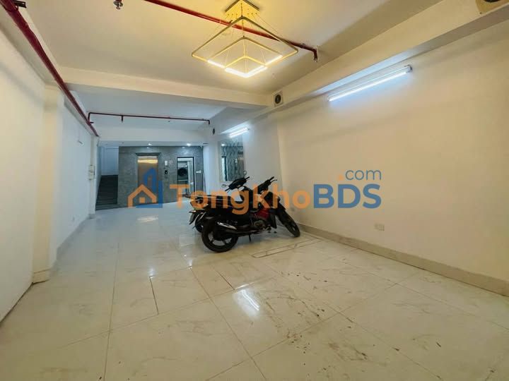 Nhà Phố Kinh Doanh Cầu Giấy 52m² - 7 Tầng - Dòng Tiền 50 Triệu/Tháng