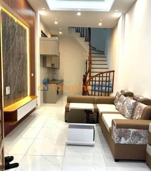 Bán nhà 33m² Cầu Diễn, Nam Từ Liêm - 5 tầng, ô tô gần, 6 tỷ