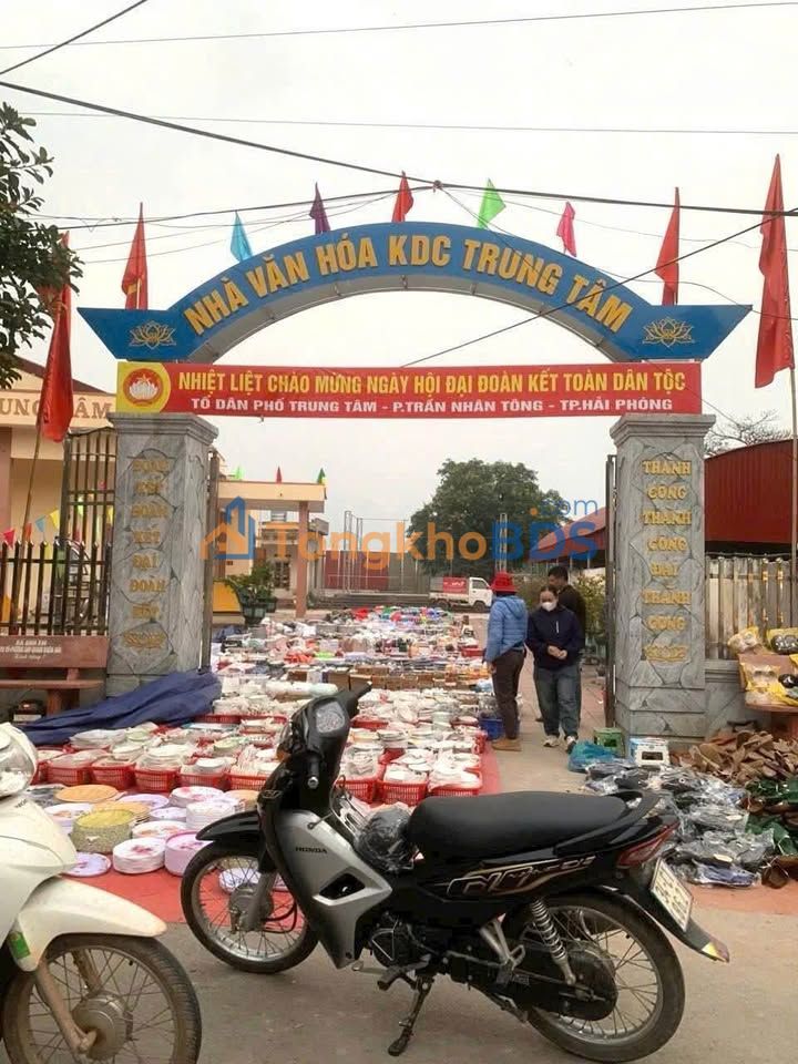 Nhà Mặt Tiền Kinh Doanh Phường Hoàng Tiến, Chí Linh - 100m²