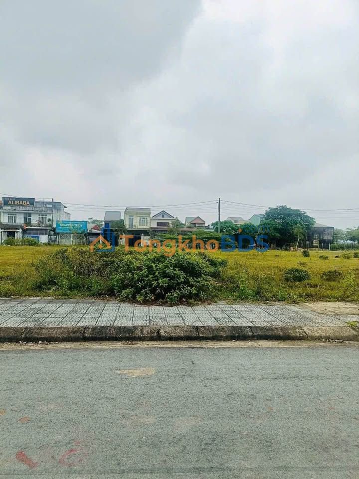 Đất Lô Góc Huế 200m² - Sổ Hồng Chính Chủ - Giá 2.2 Tỷ