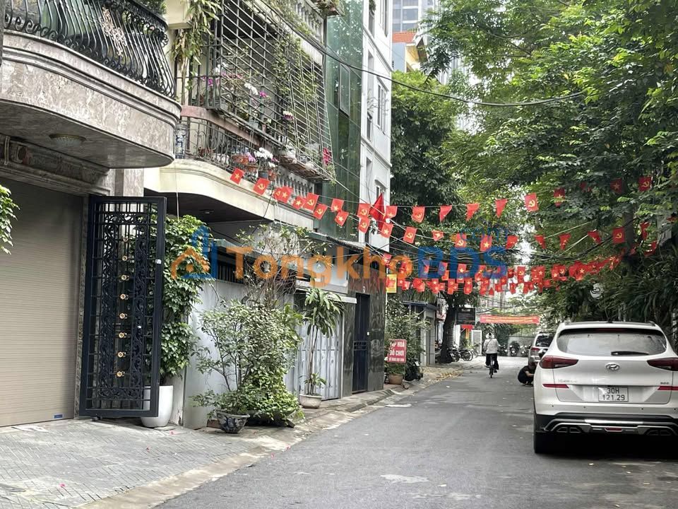 Nhà riêng Ngõ 81 Nguyễn Phong Sắc 65m² 16 triệu - Ô tô vào tận nhà