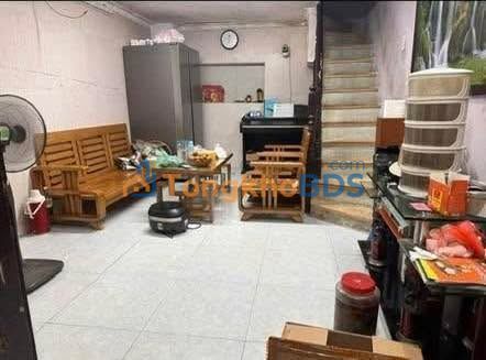 Nhà nguyên căn Ngõ Quỳnh Bạch Mai 140m² 7tr - Sẵn ở ngay