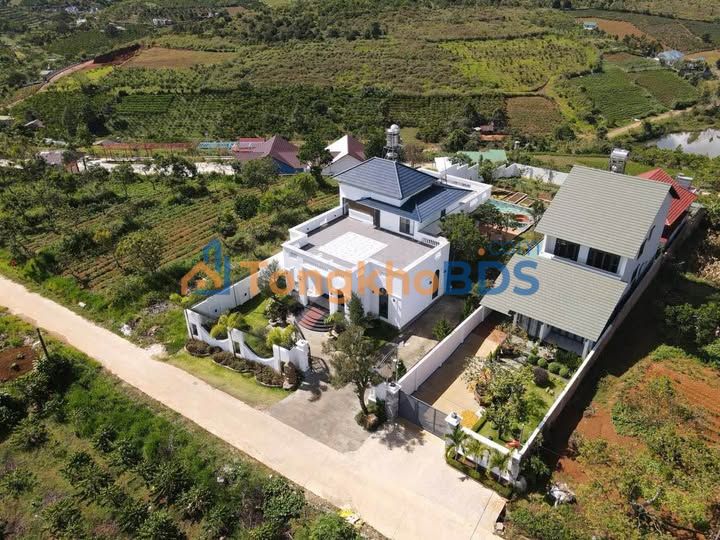 Nhà Nghỉ Dưỡng Full Nội Thất 1400m² - Sân Oto, Hồ Bơi Tại Dambri, Bảo Lộc