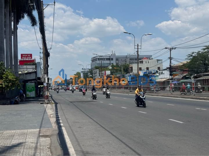 Nhà mặt tiền QL13 Thủ Đức 320m2 51 tỷ - Chính chủ