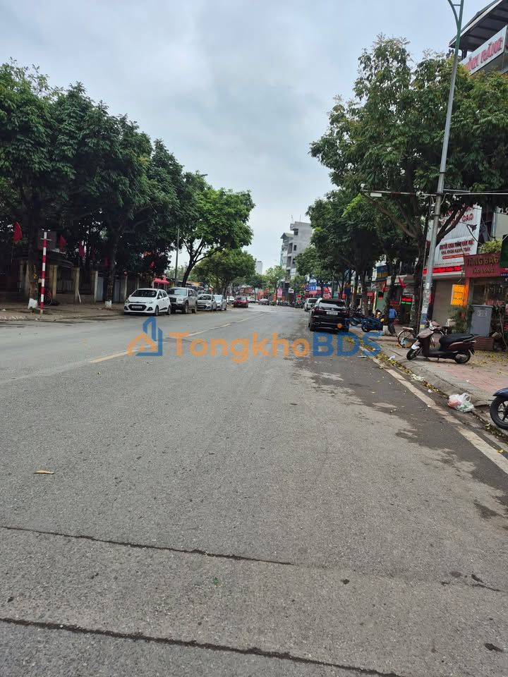 Nhà riêng Thạch Bàn 30m² 9.8 tỷ - Ô tô vào tận nhà