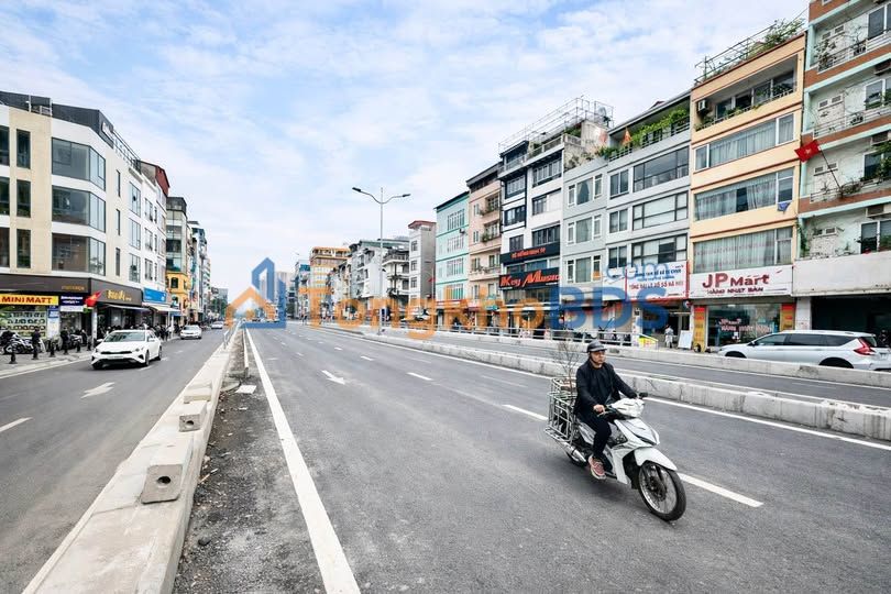 Tòa VP Mặt Phố Hoàng Mai 110m² - 80 Tỷ, Lô Góc 2 Mặt Tiền Kinh Doanh