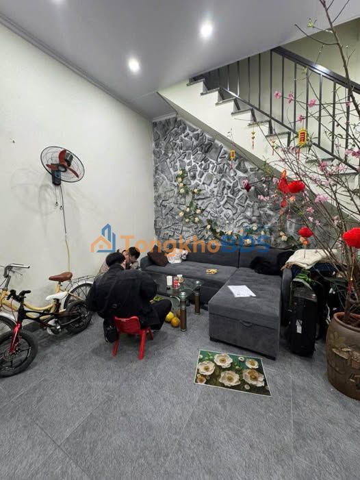 Nhà riêng Ngọc Thụy 40m² 5 tỷ - Ô tô vào tận nhà