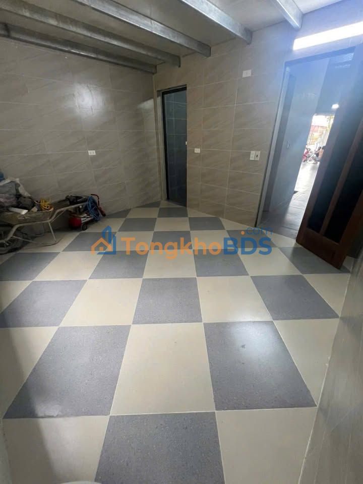 Nhà nguyên căn Ngô Thì Nhậm Vinh 4.2 triệu - Ô tô vào nhà