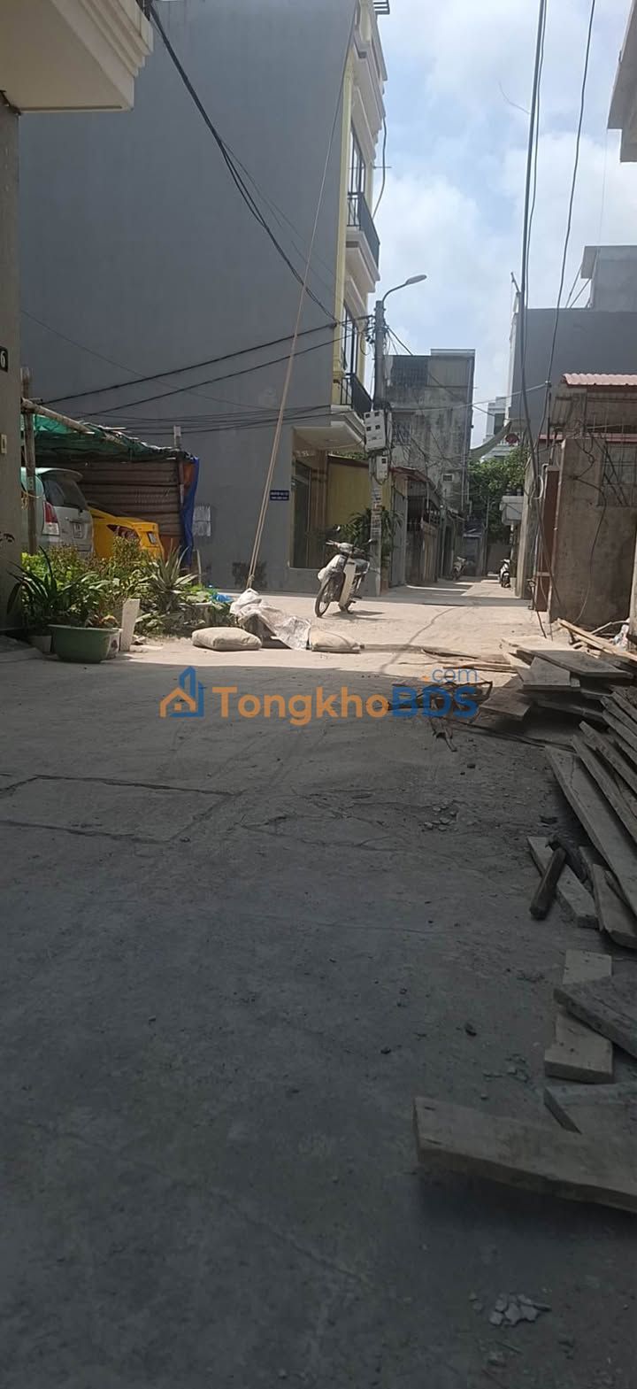 Nha Khuc Hao Le Chan 52m2 5 ty - O to vao tan noi