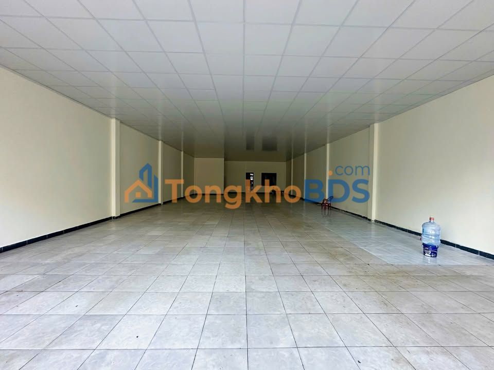 Nhà phố Hồ Tùng Mậu 200m² 20 triệu - Mặt tiền kinh doanh