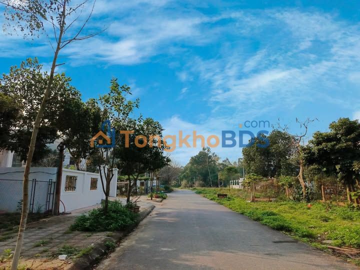 Đất Nền Đầm Sen Thiên Tôn Ninh Bình - 85m² - Giá 3.7 Tỷ - Sẵn Sổ Hồng