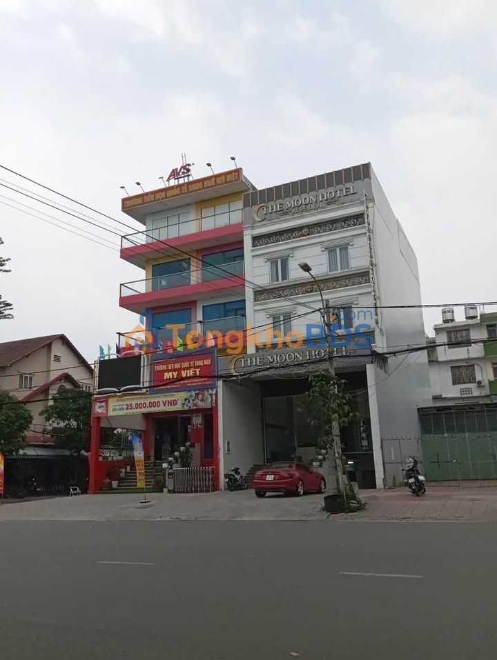Nhà Mặt Tiền 3 Mặt Tiền Vành Đai Trong, Bình Tân - 1400m² Kinh Doanh Đỉnh Cao