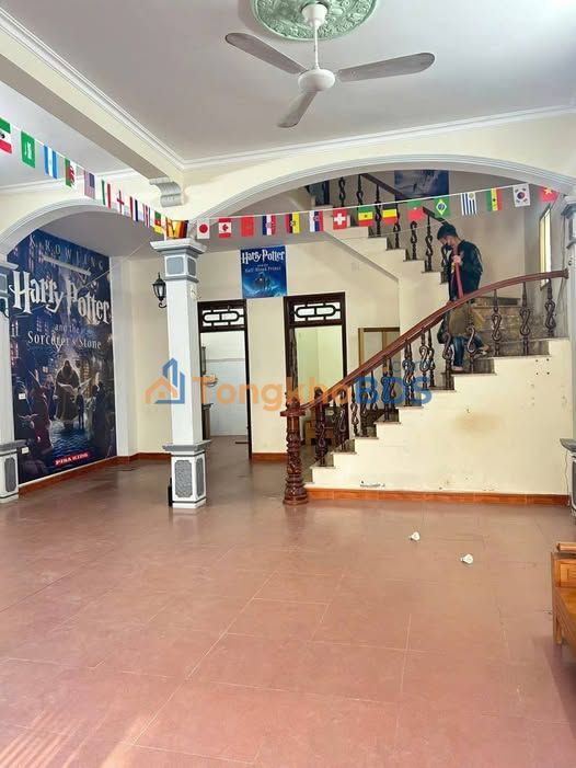 Cho thuê nhà mặt phố Lê Thanh Nghị, TP. Hải Dương - 98m², 4 tầng, Kinh doanh đỉnh!