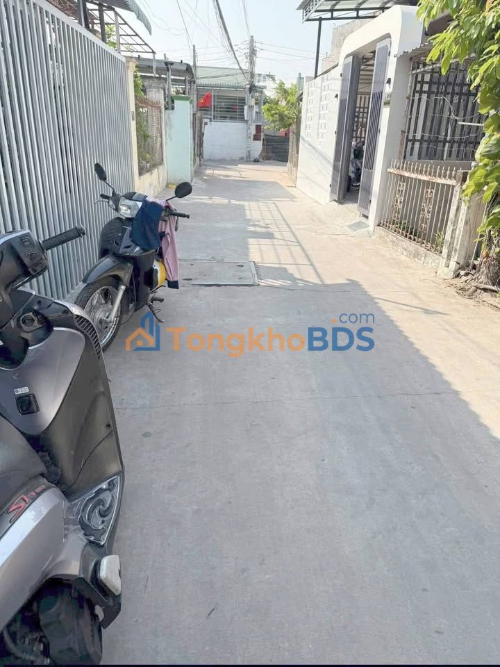 Nha nguyen can Phu Trinh 135m2 3.5 trieu - O to vao tan nha