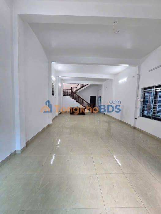 Cho thuê nhà 2 tầng mặt phố Trần Phú, TP Hải Dương - 85m², kinh doanh đắc địa