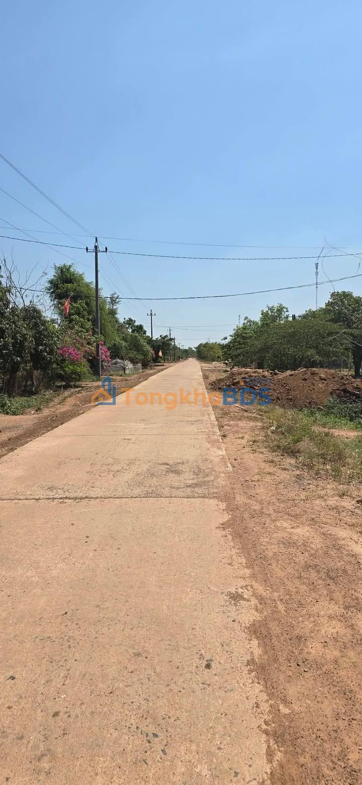 Đất nền Đắk Lắk Ia RVê 1.000m² 720tr - Sổ hồng chính chủ