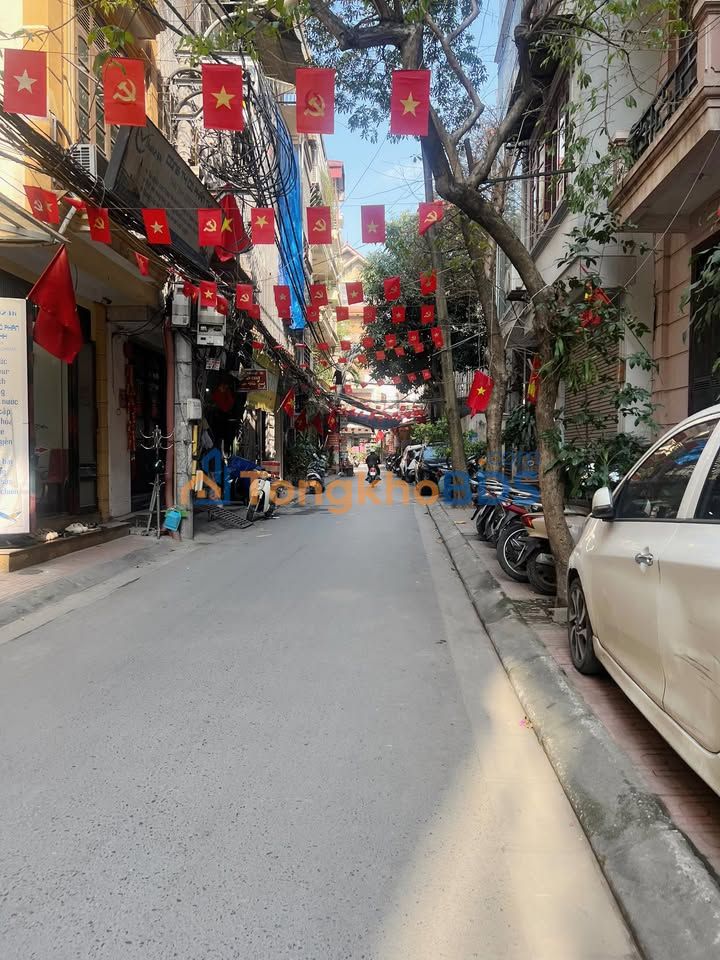 Nhà Lạc Nghiệp Hai Bà Trưng 33m² - Mặt tiền rộng, sổ đỏ sẵn sàng