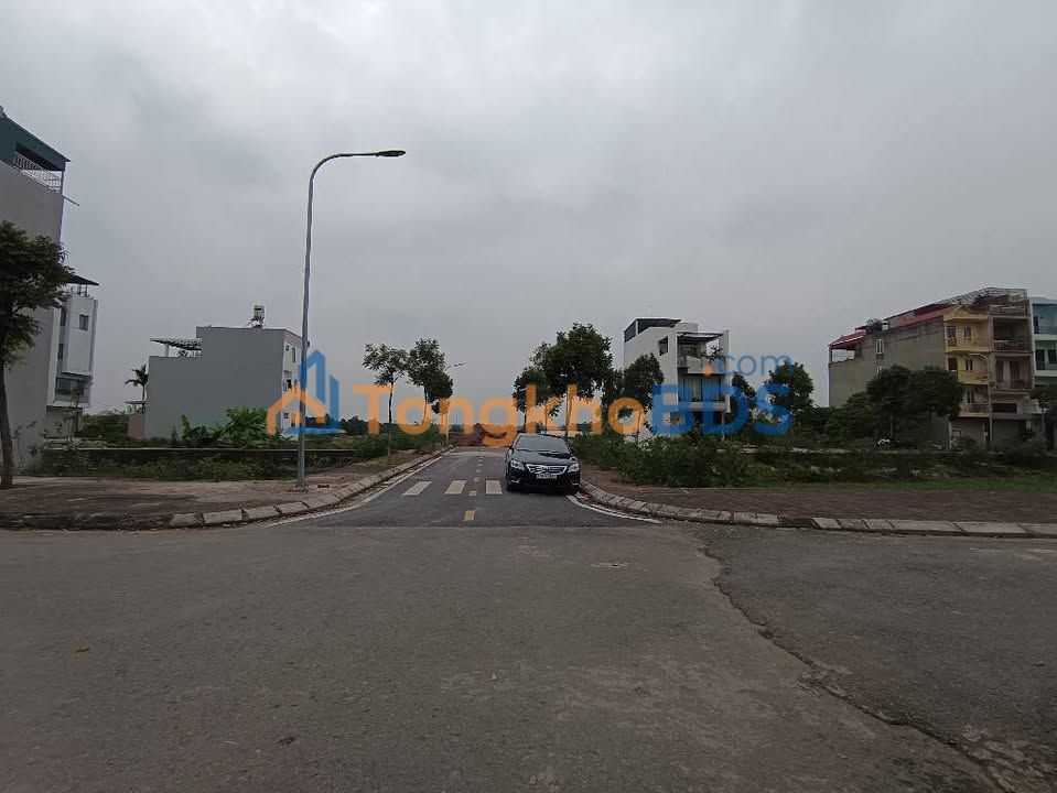 Nhà riêng Đan Phượng 55m² giá 9 tỷ - Ô tô vào tận nhà