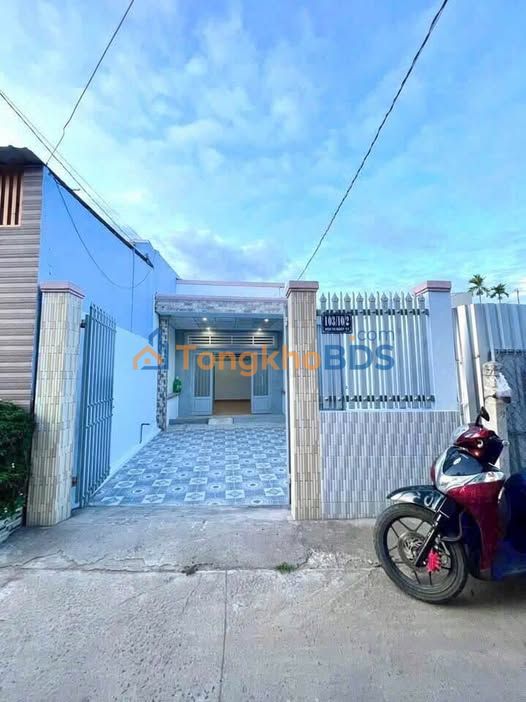 Nhà Phường 5 Mỹ Tho 100m² - Xe Hơi Vào Tận Nhà, Giá Ngộp 2.15 Tỷ
