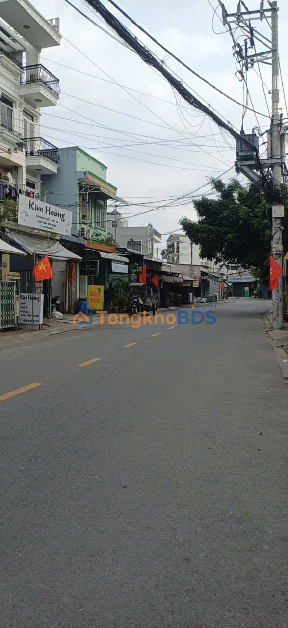 Nha pho Tran Thi He Q12 100m2 7.1 ty - Mat tien kinh doanh