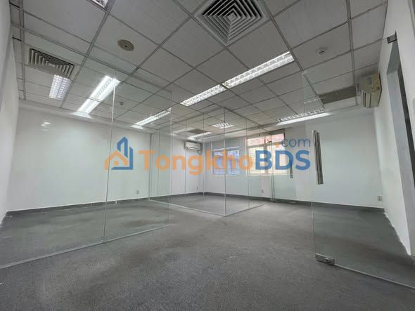 Văn Phòng 40m² Lầu 7 Hoàng Việt, Tân Bình - Giá 16 Triệu/Tháng