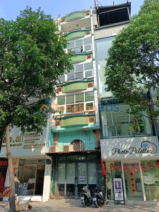 Nhà riêng Huỳnh Thúc Kháng Q1 64m² 160tr - Ô tô vào tận nhà