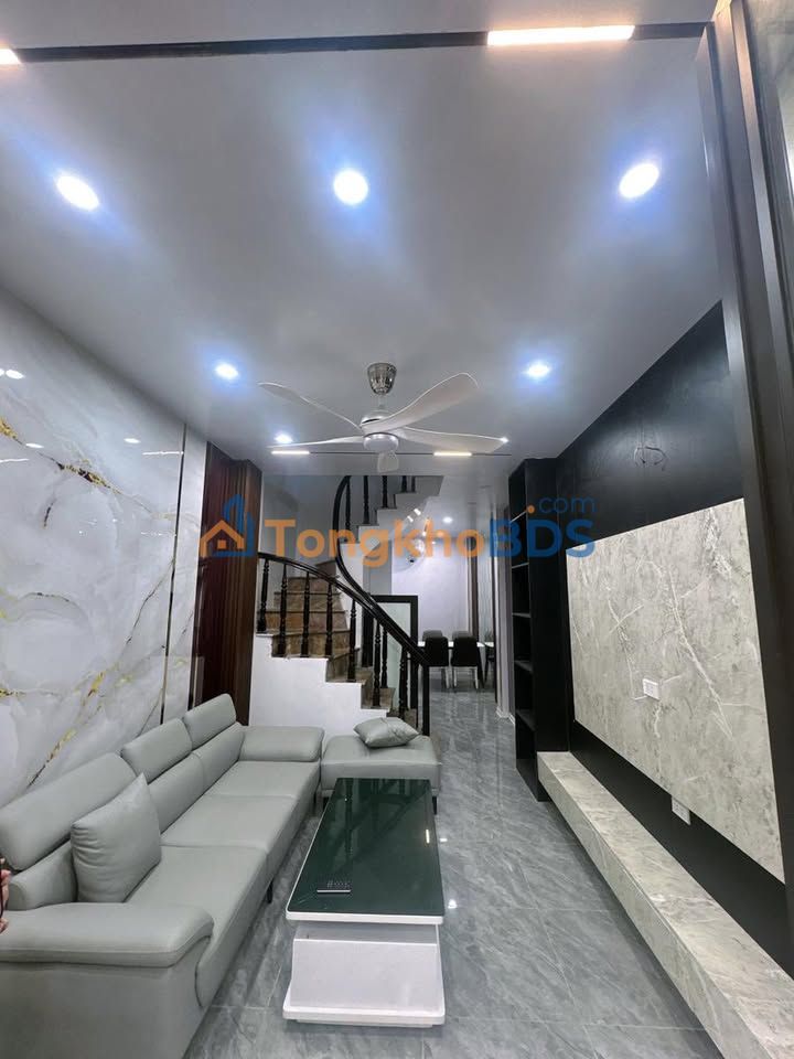 Nhà Thanh Trì Hoàng Mai 31m² giá 6 tỷ - Sẵn sàng ở ngay