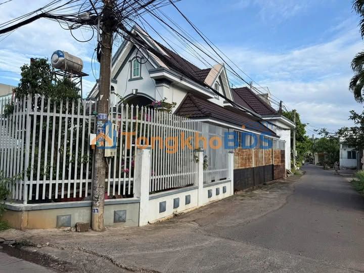 Nhà phố Long Khánh 243m² giá 5 tỷ - Mặt tiền kinh doanh