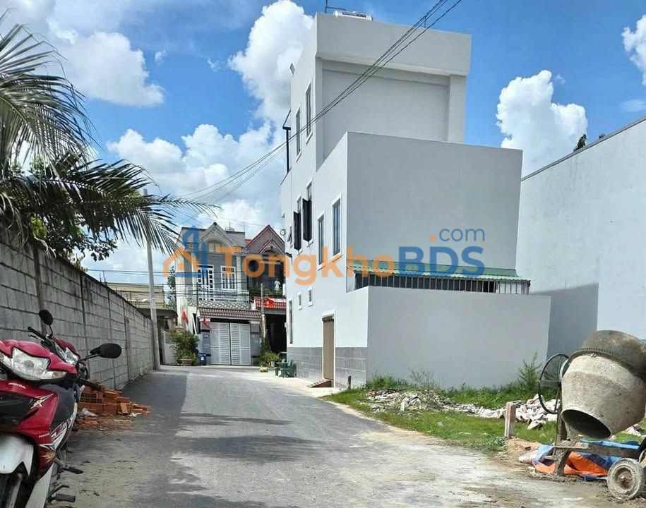 Nhà riêng Tân Thông Hội 80m² 2.9 tỷ - Ô tô vào sân