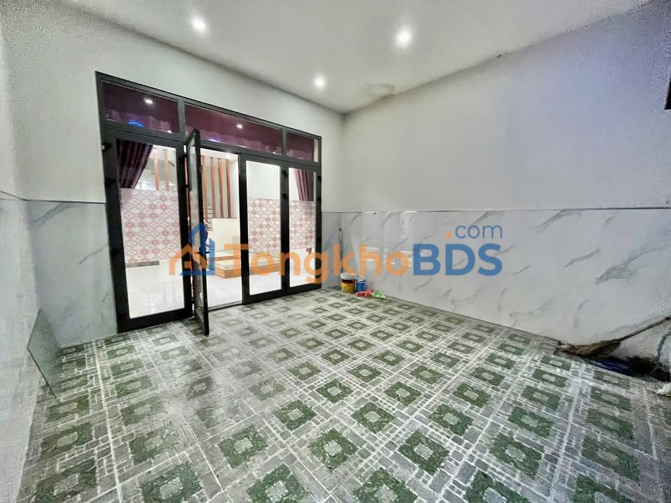 Nhà nguyên căn Phong Bắc 8 100m² 10 triệu - Sẵn sàng ở ngay