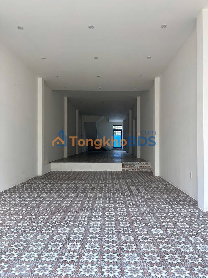 Nhà nguyên căn Nguyễn Văn Thoại Sơn Trà 120m² 100tr - Sẵn sàng ở